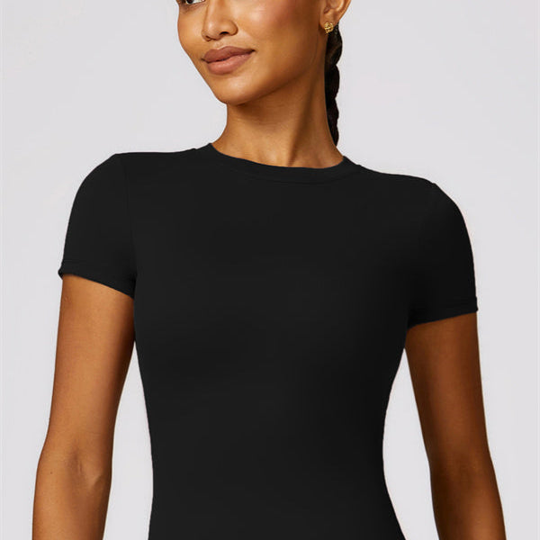AlienDose | AlienMove™ Minimalist Tee | Short-Sleeve Sports Tee That Flatters Your Silhouette
